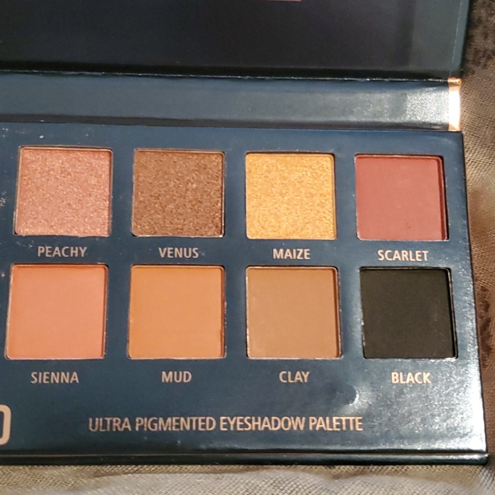 Makeup - Picture 6 of 6